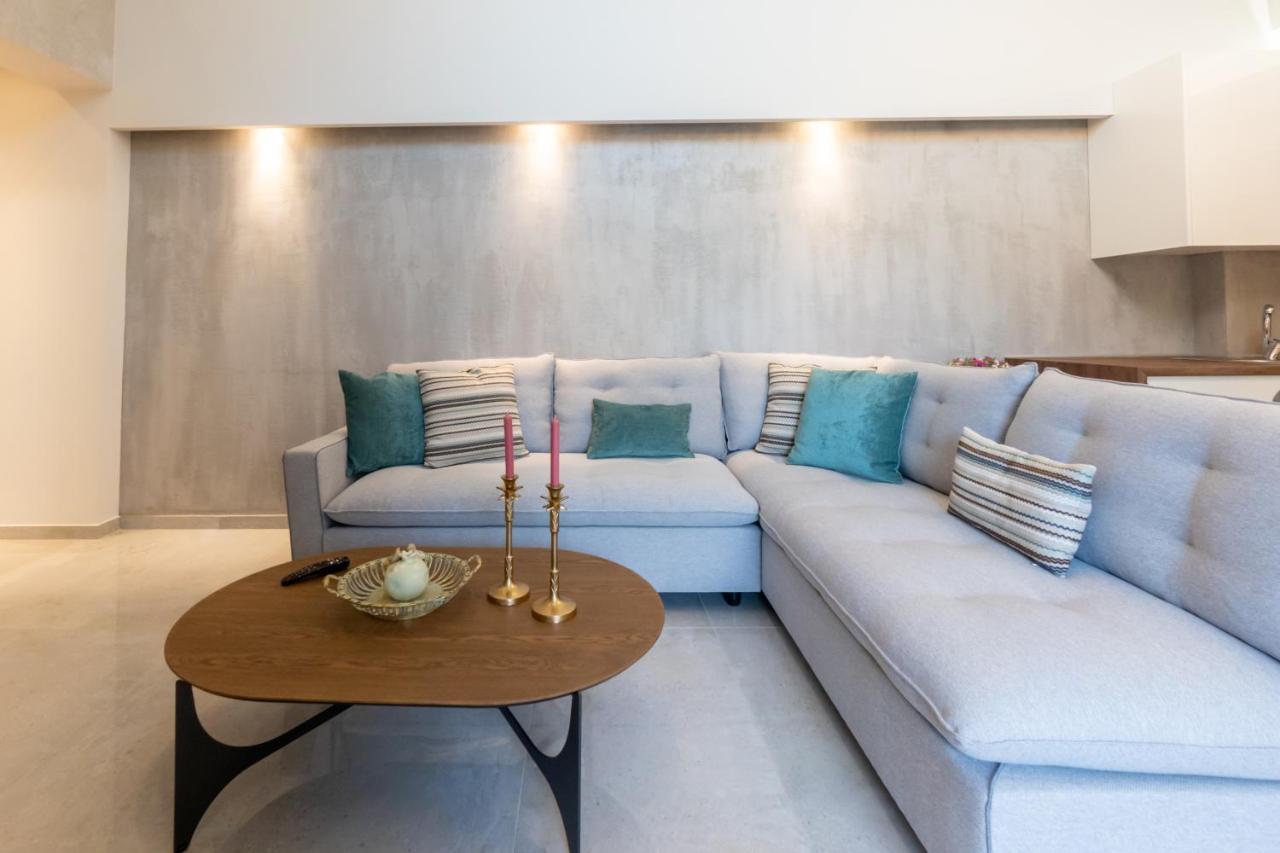 3 Doors Villas Nea Iraklitsa エクステリア 写真
