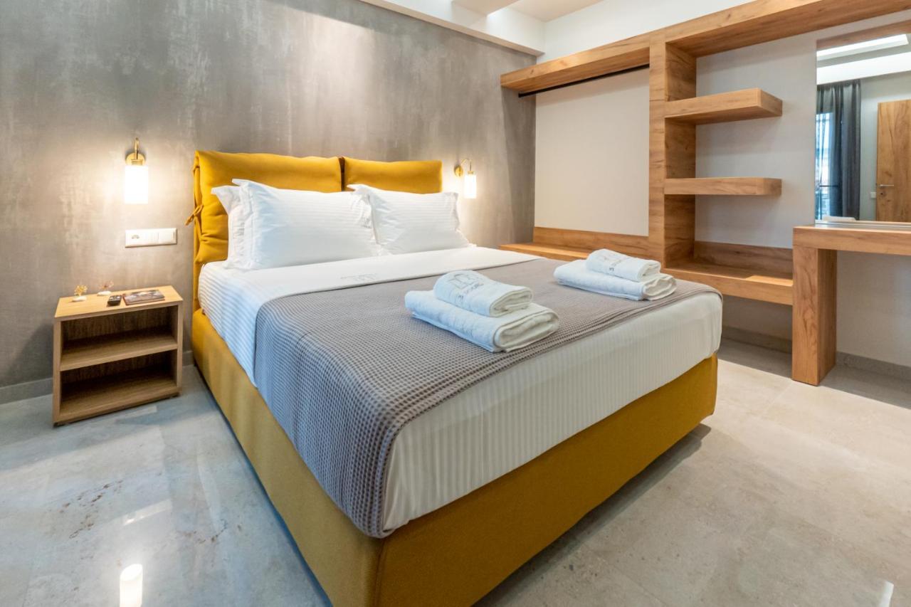 3 Doors Villas Nea Iraklitsa エクステリア 写真